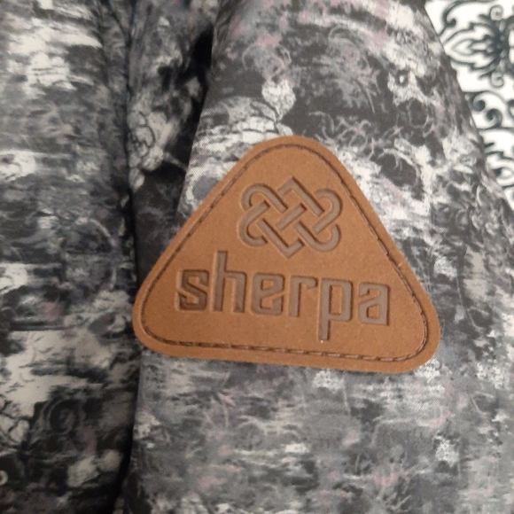 Coat - Picture 2 of 4